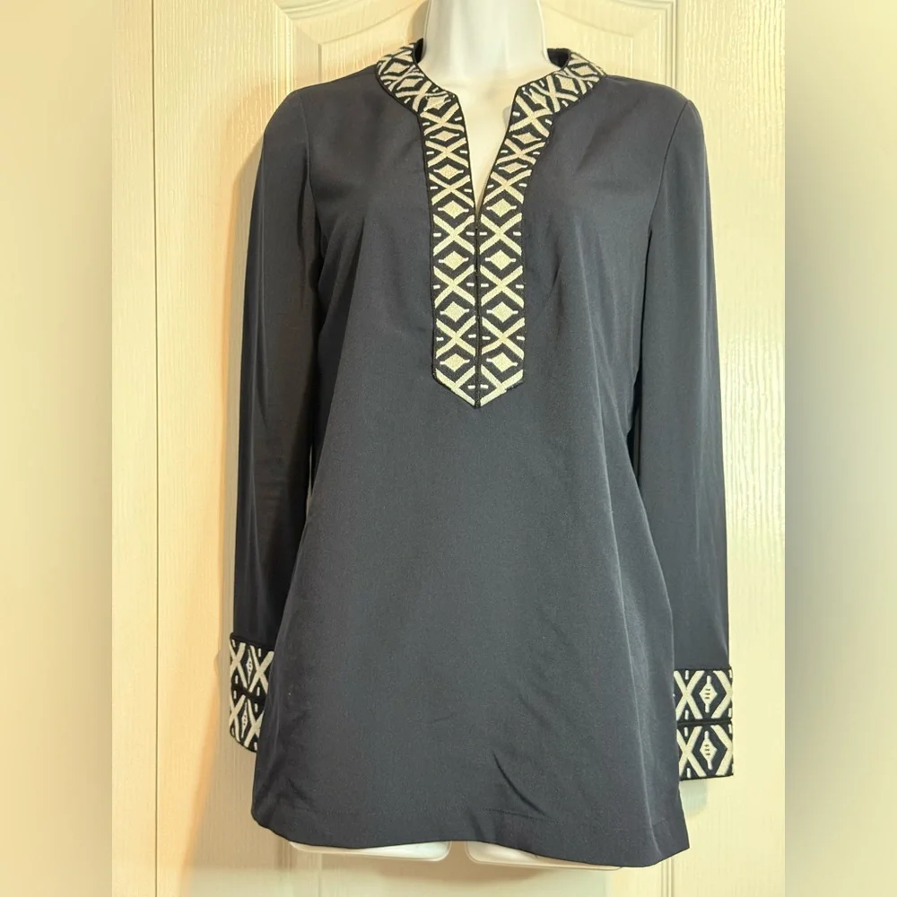 Tory Burch Embroidered Navy Tunic Top- Size‎ 2 🔥
